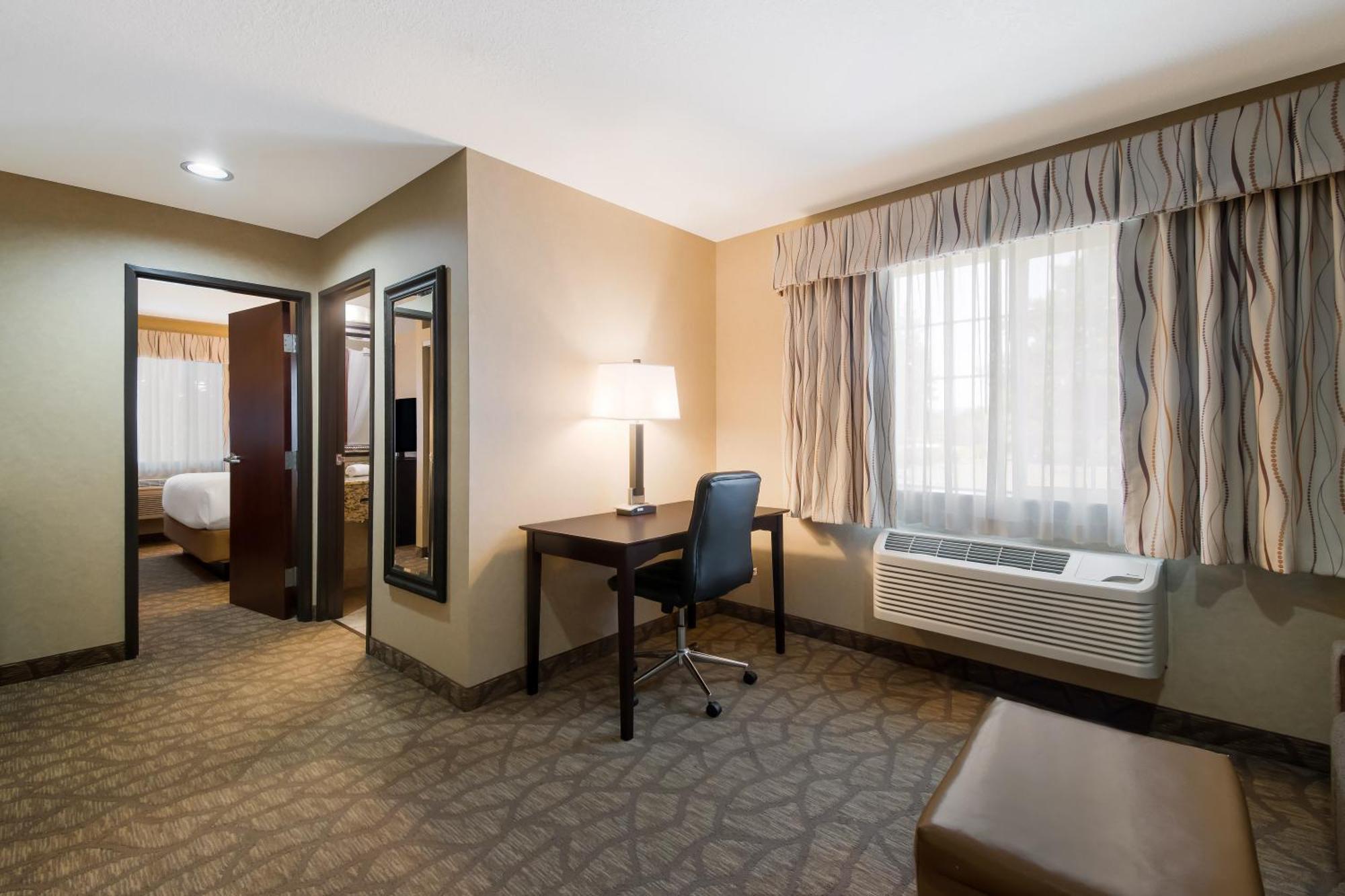 Best Western University Inn And Suites Форест Гров Экстерьер фото