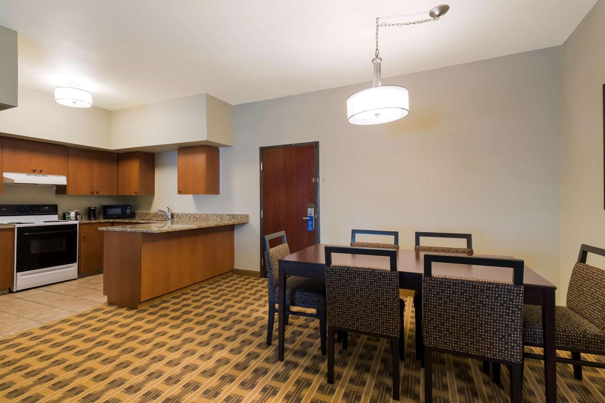Best Western University Inn And Suites Форест Гров Экстерьер фото