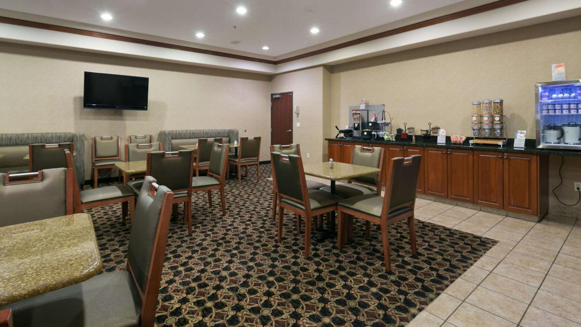 Best Western University Inn And Suites Форест Гров Экстерьер фото